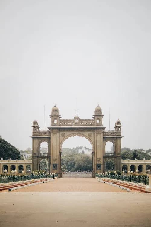 why Gate of Palace in India famous